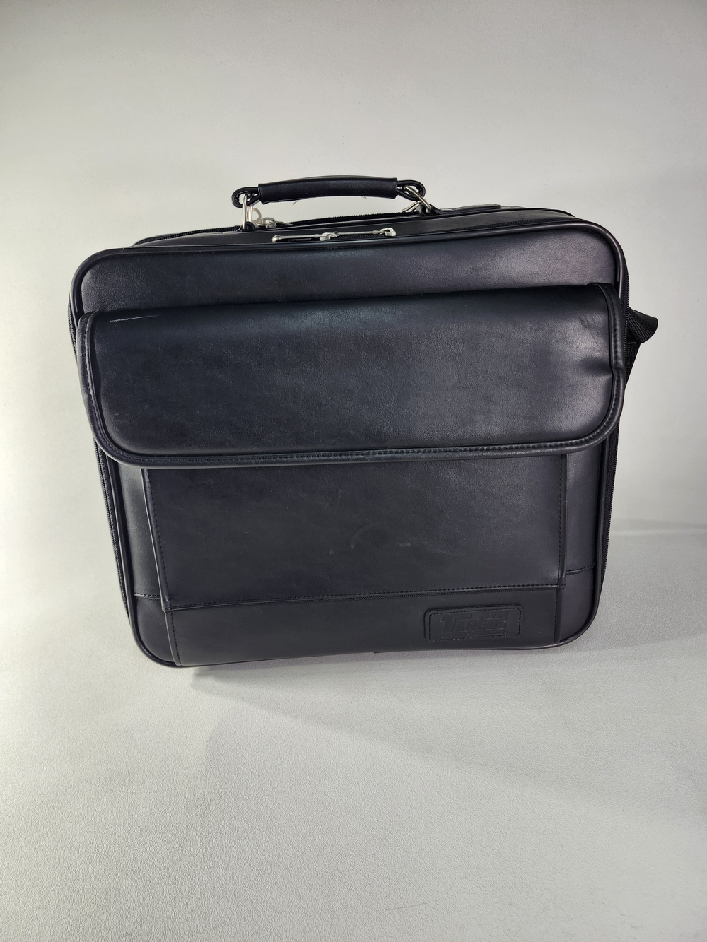 Air Targus Men's Black Leather Briefcase - Classic Professional Carry